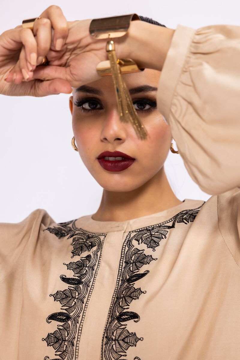  | Blouse | Embroidered | null