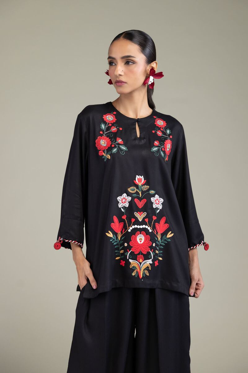 https://uk.khaadi.com/dw/image/v2/BJTG_PRD/on/demandware.static/-/Sites-khaadi-master-catalog/default/dw01deae5d/images/hi-res/6-26-202-a-h1_multi_1.jpg?sw=800&sh=1200