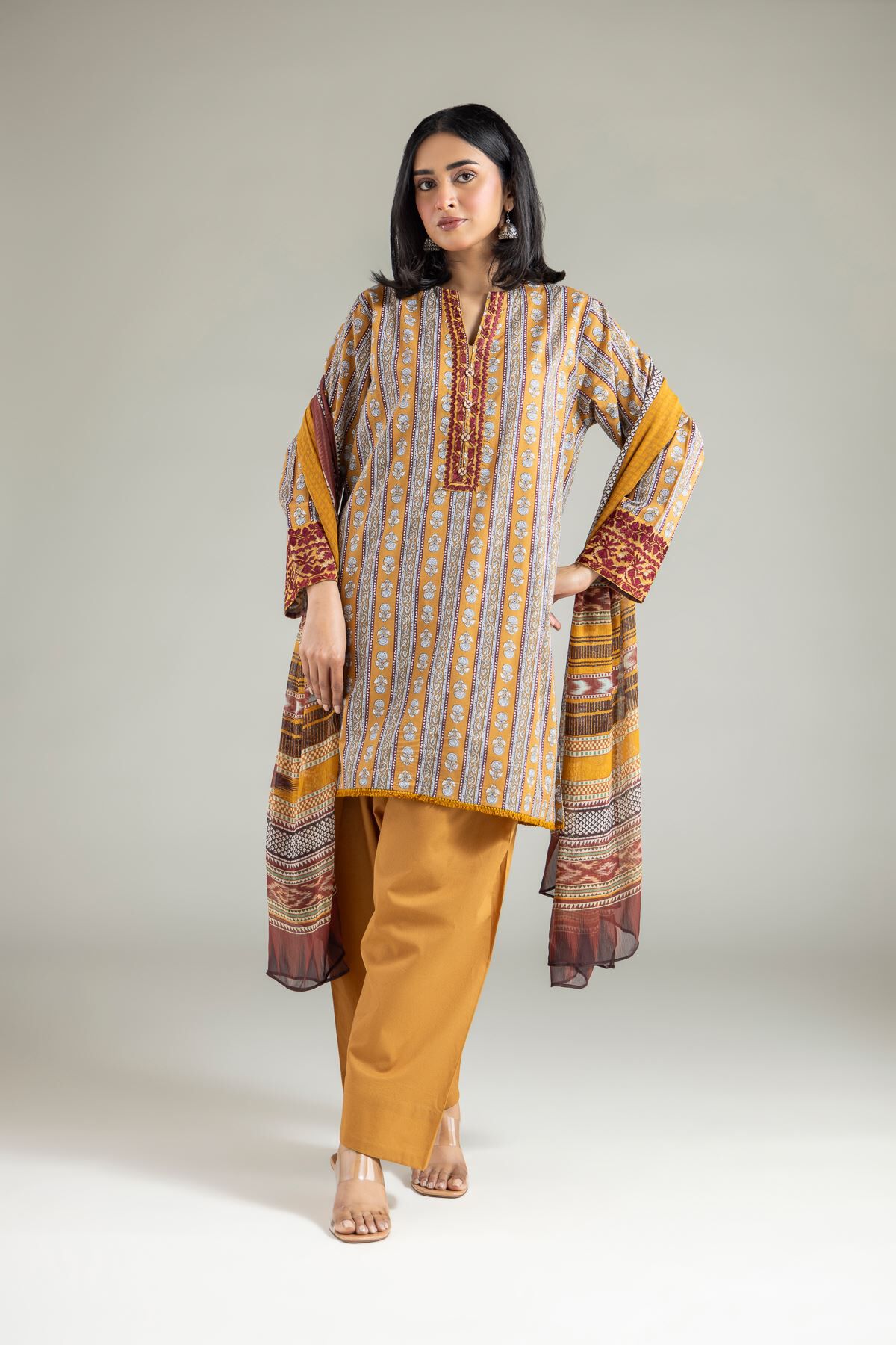 Buy Lawn 3-Piece Set | 50.00 GBP | T-A22-26-121FF1-VG_MULTI