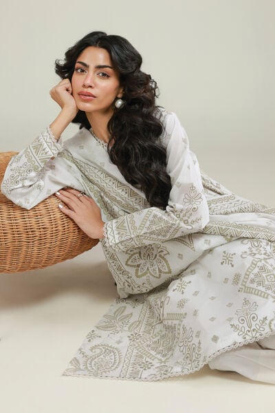 Embroidered | Lawn | Tailored Lawn 3-Piece | GBP 55.00