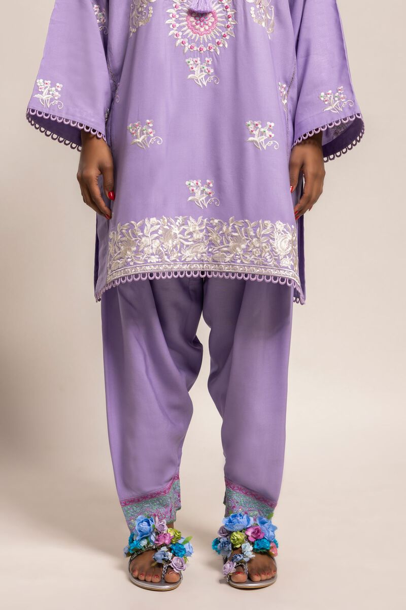  | Shalwar | Embroidered | null