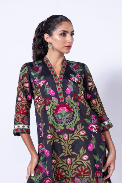  | Kurta | Embroidered | GBP 80.00