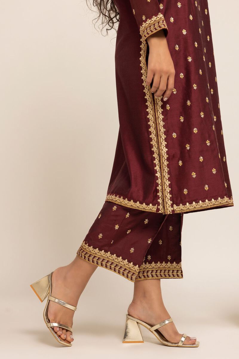  | Pants | Embroidered | null