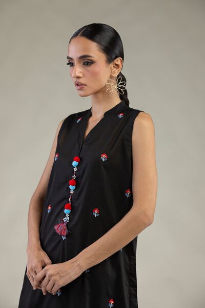 Embroidered | Cambric | Black Sleeveless Kurta | GBP 30.00