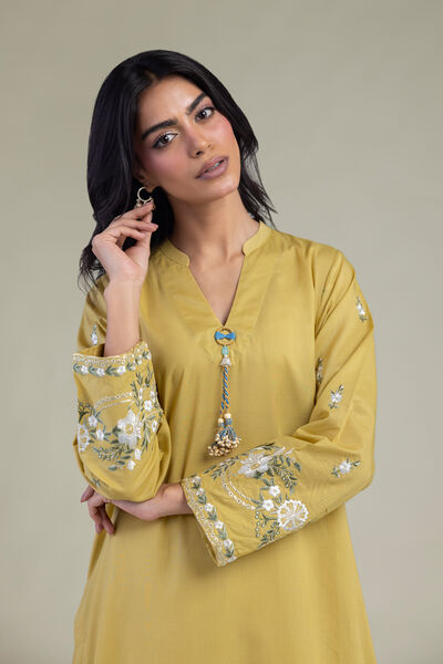 Embroidered | Cambric | Floral Cambric Kurta | GBP 40.00