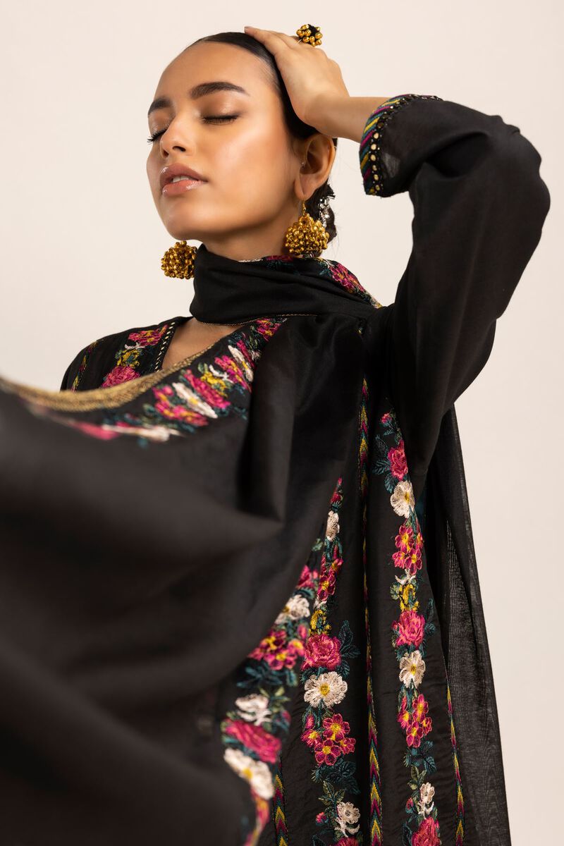  | Stole | Embroidered | null
