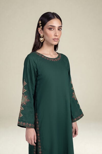 Embroidered | Cambric | Green Cambric Kurta | GBP 35.00