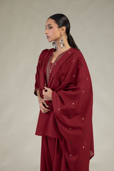 Textured Lawn | Embroidered | Maroon Lawn Dupatta | GBP 30.00