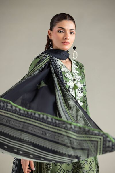 Embroidered | Lawn | Tailored 3-Piece Lawn | GBP 45.00