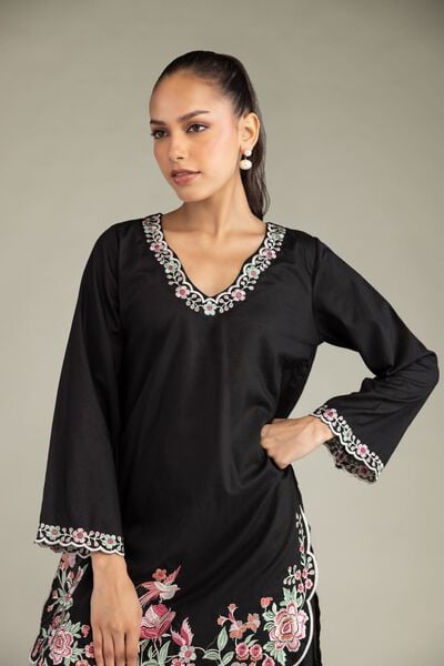 Embroidered | Cambric | Black Cambric Kurta | GBP 40.00