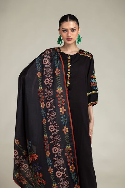 Embroidered | Polyester Silk | Floral Black Dupatta | GBP 20.00