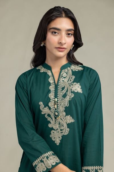 Embroidered | Cambric | Green Cambric Kurta | GBP 40.00