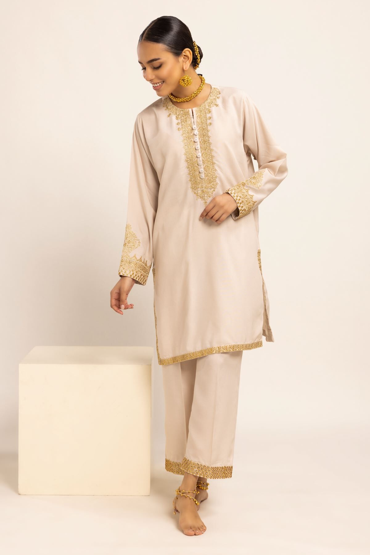 Buy Kurta Embroidered 11.40 GBP 1001778514 Khaadi United
