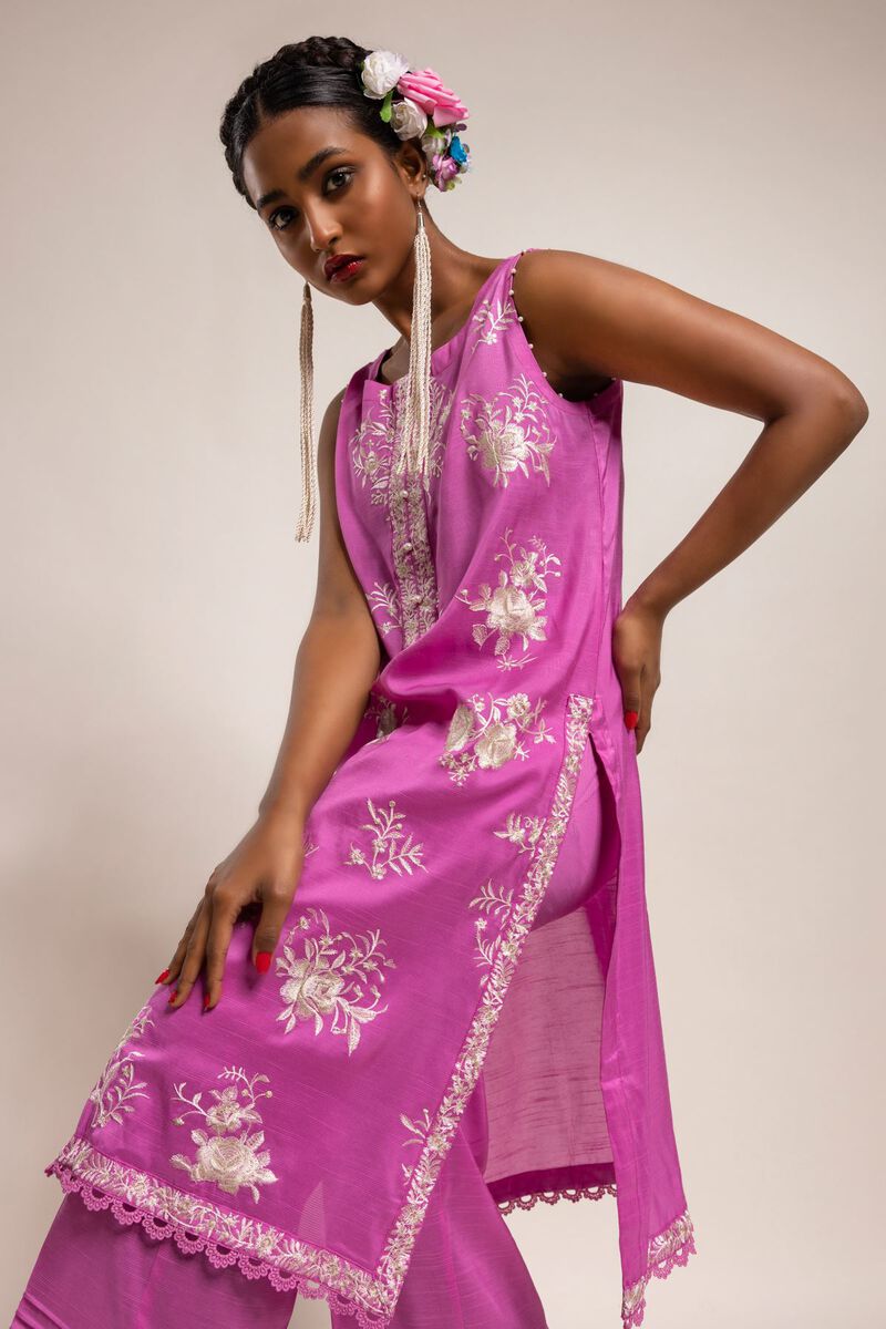  | Kurta | Embroidered | null