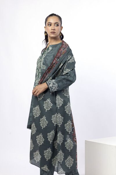 Embroidered | Light Khaddar | Tailored 3 Piece | GBP 45.00