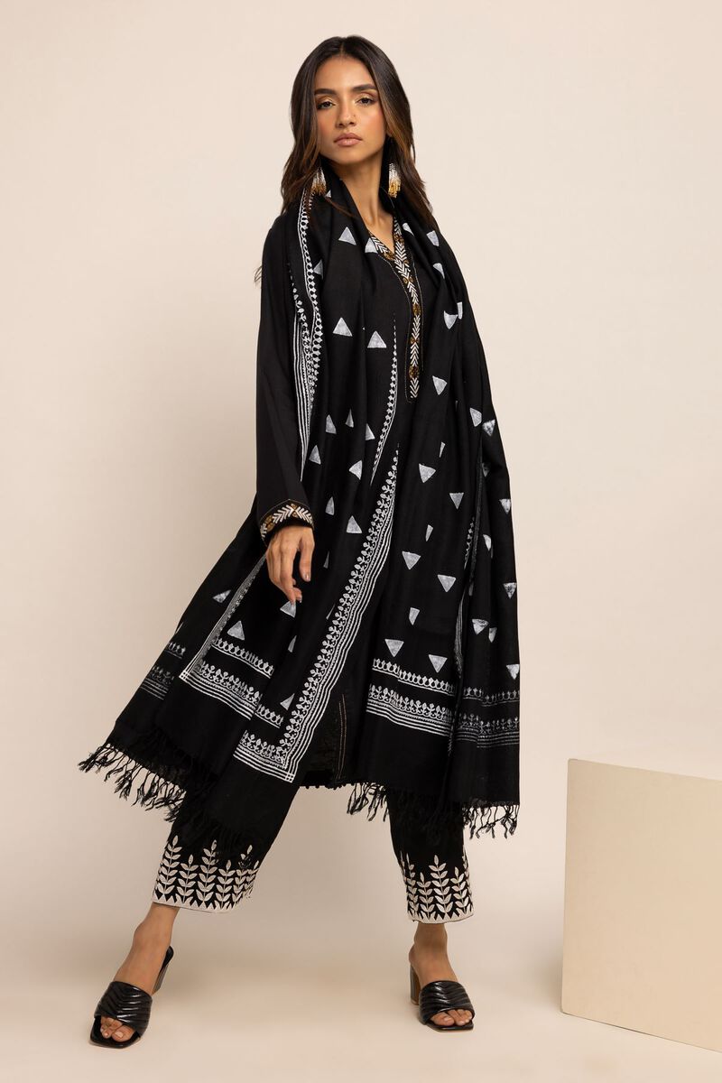  | Shawl | Embroidered | null
