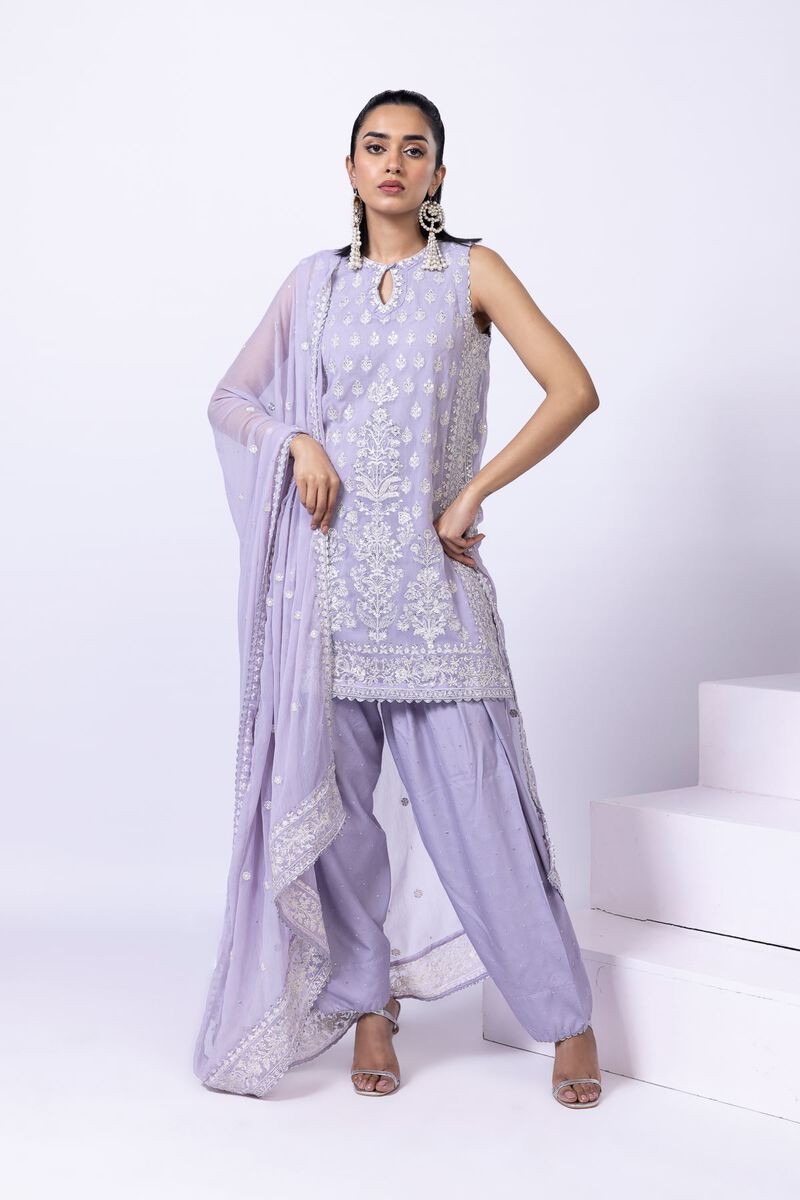 https://uk.khaadi.com/dw/image/v2/BJTG_PRD/on/demandware.static/-/Sites-khaadi-master-catalog/default/dw2c5e8fac/images/hi-res/est24690a_multi_1.jpg?sw=800&sh=1200