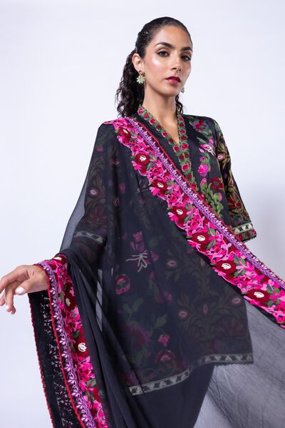  | Dupatta | Embroidered | GBP 25.00