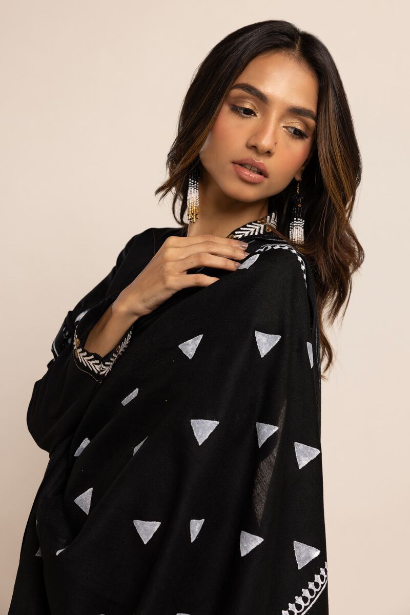  | Shawl | Embroidered | null