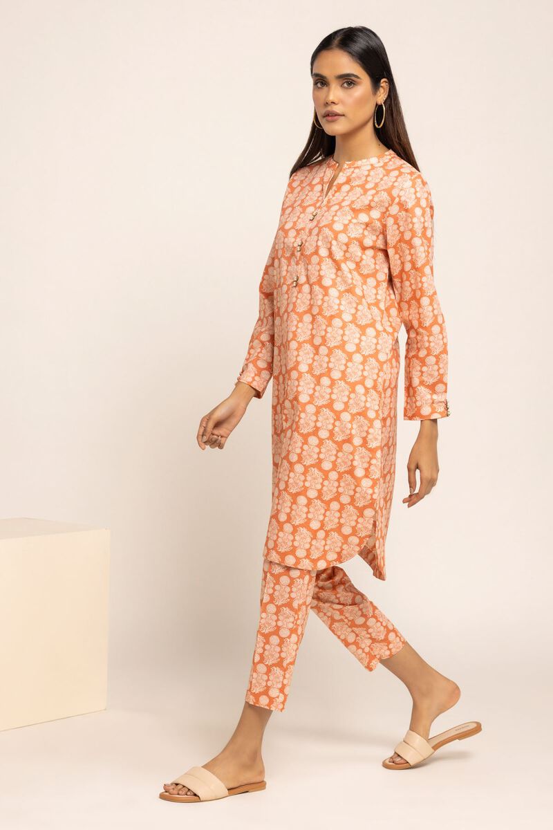 https://uk.khaadi.com/dw/image/v2/BJTG_PRD/on/demandware.static/-/Sites-khaadi-master-catalog/default/dw3688187d/images/hi-res/eeb24177_peach_1.jpg?sw=800&sh=1200