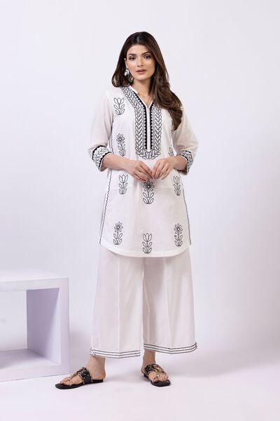 Embroidered | Cambric | Kurta | GBP 30.00