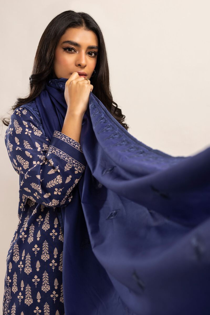  | Chaadar | Embroidered | null
