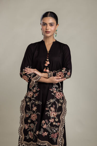 Embroidered | Raw Silk | Floral Black Kurta | GBP 70.00