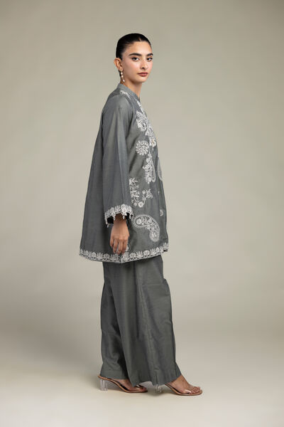 Raw Silk | Gray Solid Pants | GBP 25.00