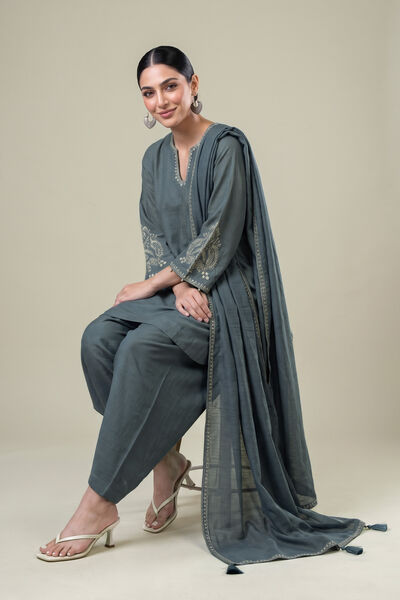 Embroidered | Light Khaddar | Short Embroidered Kurta | GBP 40.00