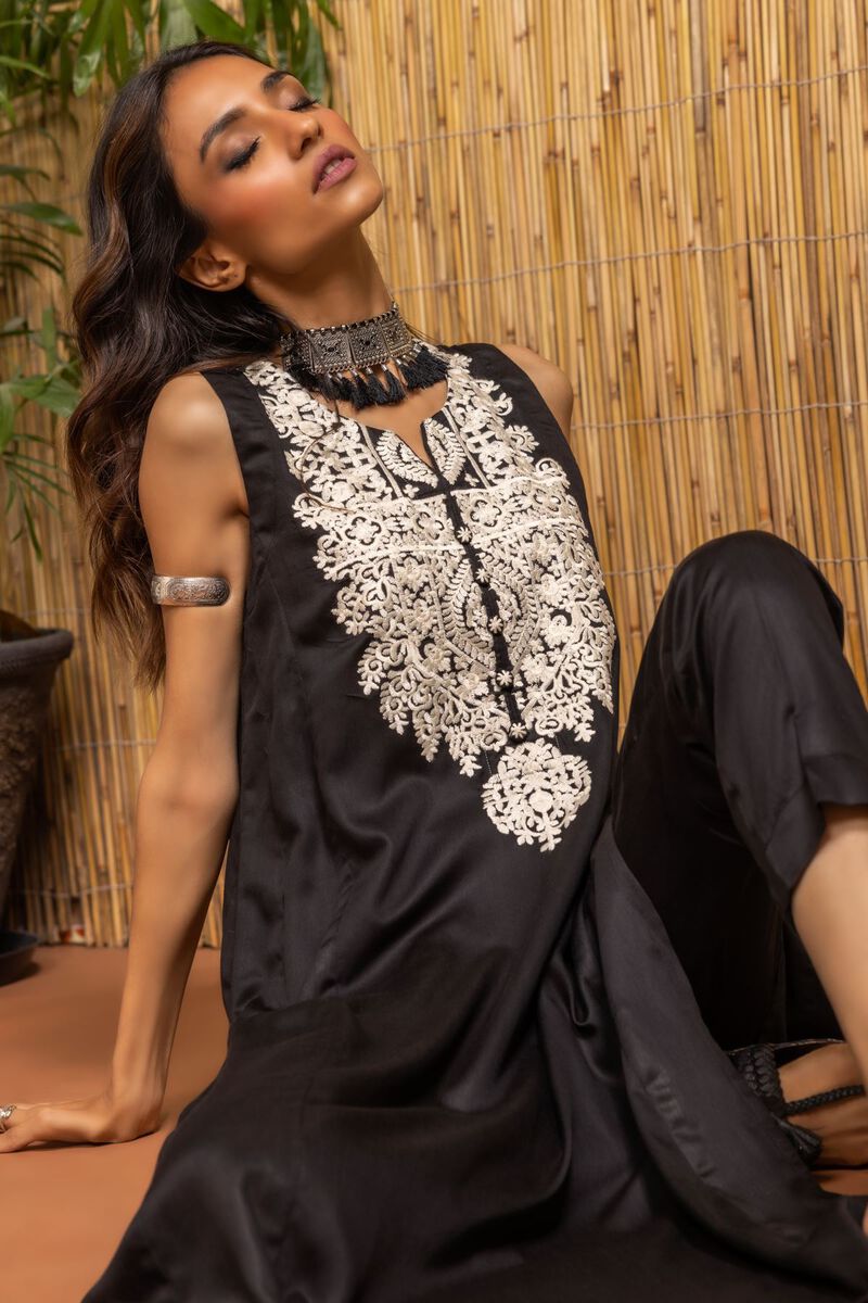  | Kurta | Embroidered | null
