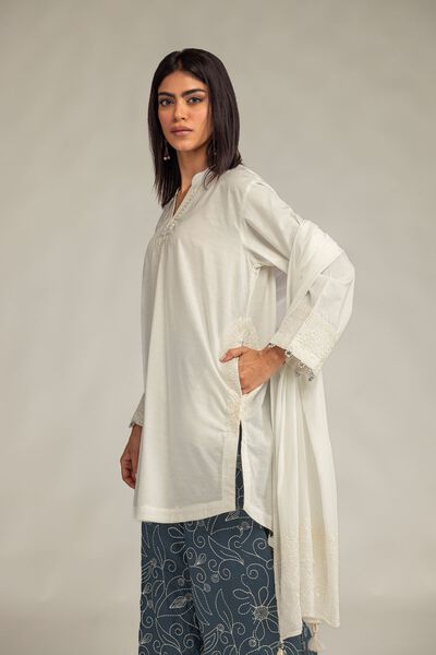 Embroidered | Lawn | White Lawn Dupatta | GBP 30.00