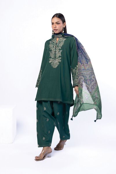 Dyed | Jacquard | Tailored 3 Piece | GBP 55.00