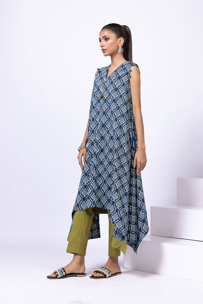 https://uk.khaadi.com/dw/image/v2/BJTG_PRD/on/demandware.static/-/Sites-khaadi-master-catalog/default/dw49500d00/images/hi-res/25-01e10-06ba_multi_1.jpg?sw=800&sh=1200