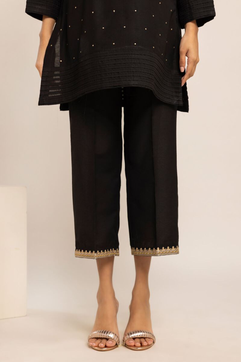  | Pants | Embroidered | null