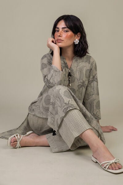 Printed | Light Khaddar | 2 Piece Tailored | GBP 40.00