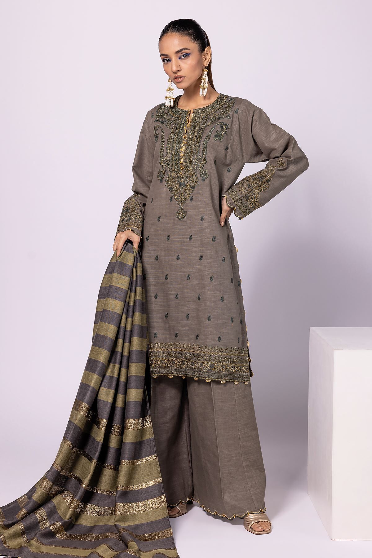 Khaadi sale khaddar suit