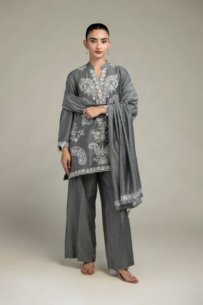 Raw Silk | Gray Solid Pants | GBP 25.00