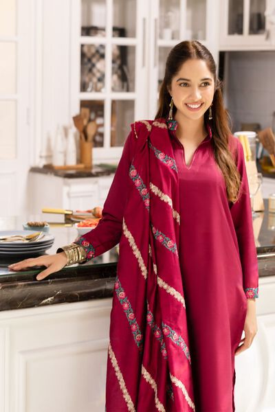 Dupatta | Embroidered