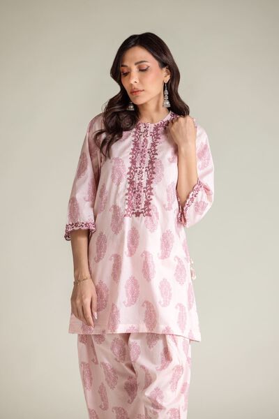 Embroidered | Cambric | Pink Paisley Kurta | GBP 12.50