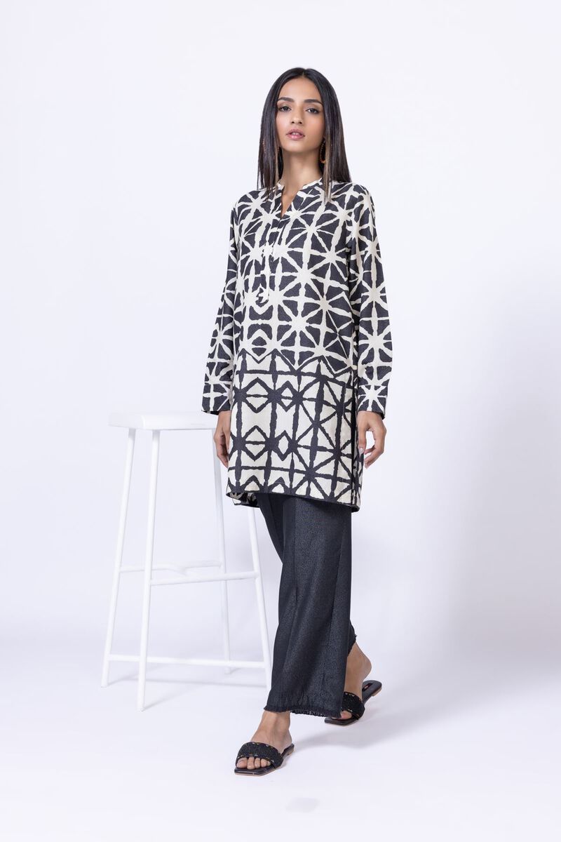 https://uk.khaadi.com/dw/image/v2/BJTG_PRD/on/demandware.static/-/Sites-khaadi-master-catalog/default/dw629d0e86/images/hi-res/eeb24681a_black_1.jpg?sw=800&sh=1200