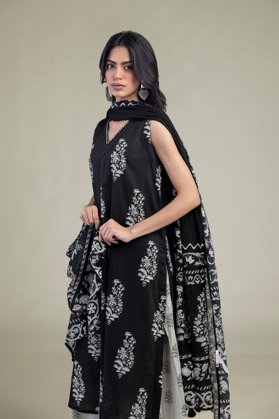 Printed | Lawn | Black Floral Dupatta | GBP 25.00
