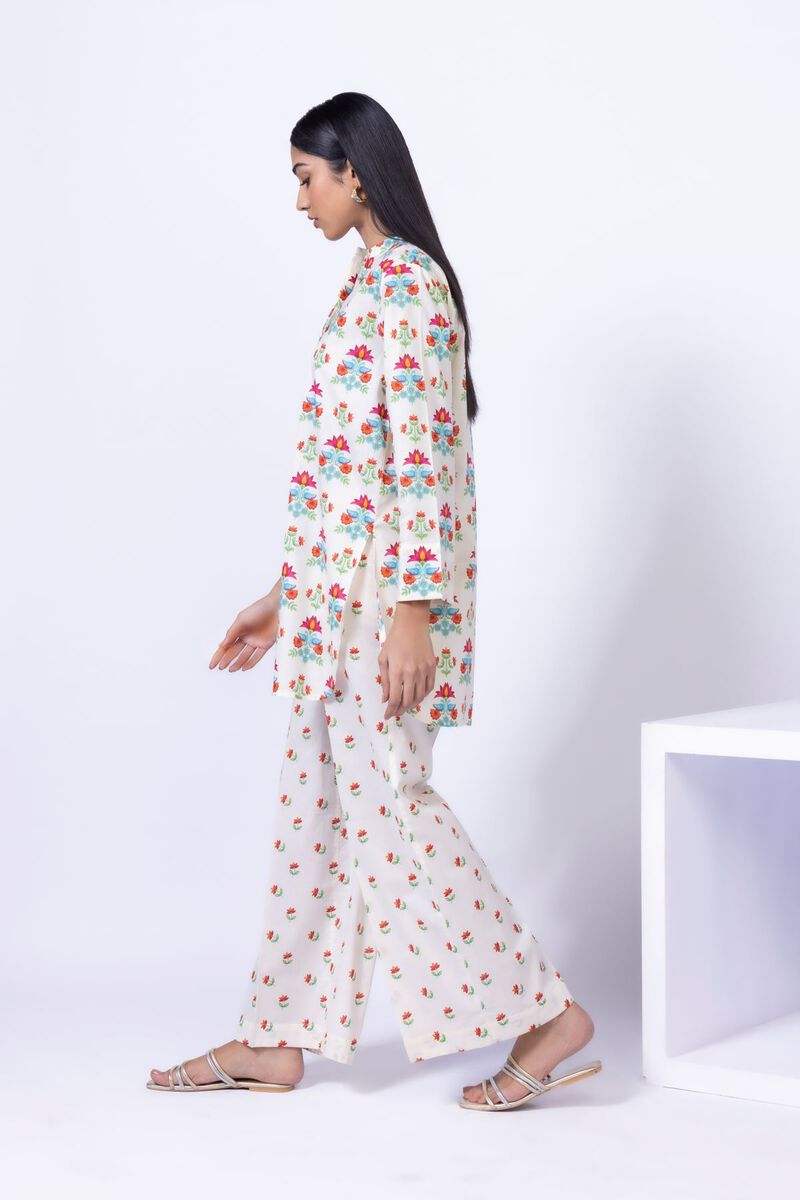 https://uk.khaadi.com/dw/image/v2/BJTG_PRD/on/demandware.static/-/Sites-khaadi-master-catalog/default/dw66e443c6/images/hi-res/25-01ex6-09ba_multi_1.jpg?sw=800&sh=1200