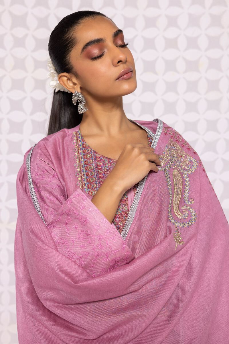  | Dupatta | Embroidered | null