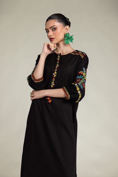 Embroidered | Raw Silk | Kurta | GBP 30.00