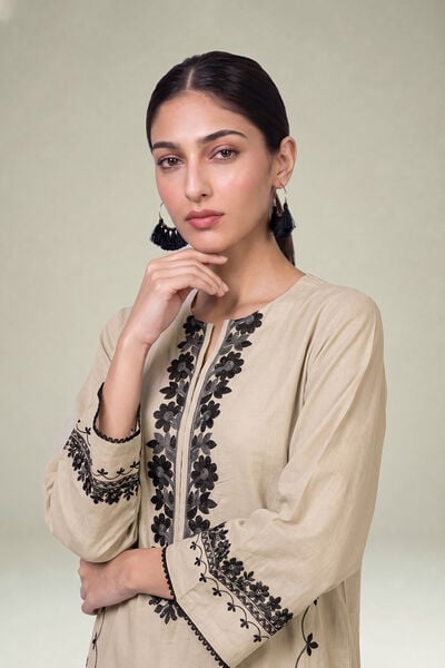 Embroidered | Cambric | Floral Cambric Kurta | GBP 40.00
