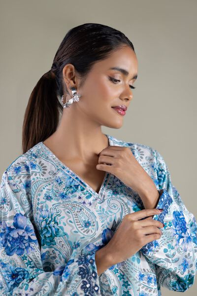 Embroidered | Viscose | Paisley V-Neck Kurta | GBP 25.00