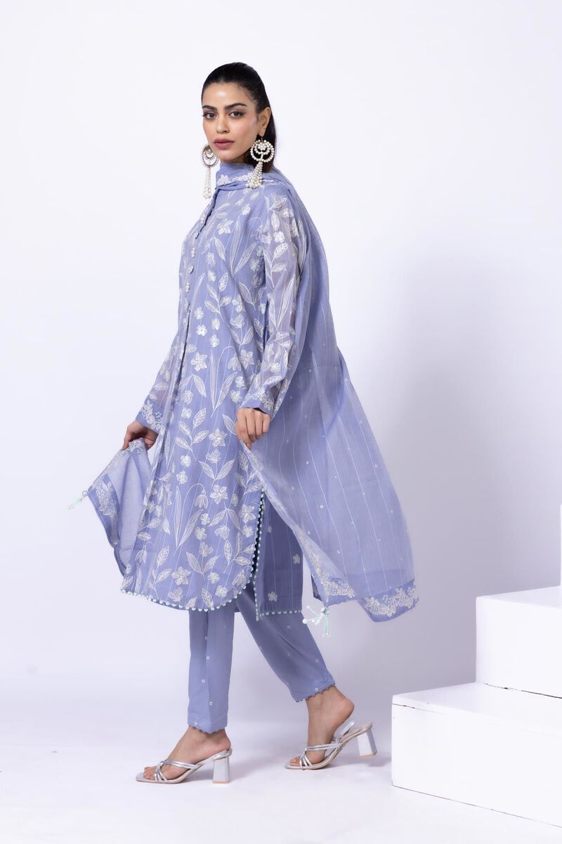 https://uk.khaadi.com/dw/image/v2/BJTG_PRD/on/demandware.static/-/Sites-khaadi-master-catalog/default/dw75aca202/images/hi-res/esb24697a_multi_1.jpg?sw=800&sh=1200