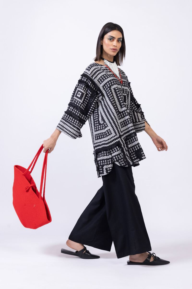 https://uk.khaadi.com/dw/image/v2/BJTG_PRD/on/demandware.static/-/Sites-khaadi-master-catalog/default/dw760a035a/images/hi-res/25-03e38-08ba_multi_1.jpg?sw=800&sh=1200