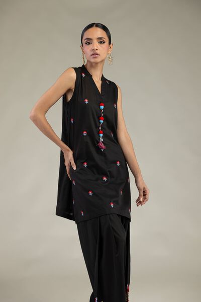 Embroidered | Cambric | Black Sleeveless Kurta | GBP 30.00