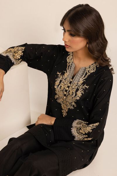 Kurta | Embroidered